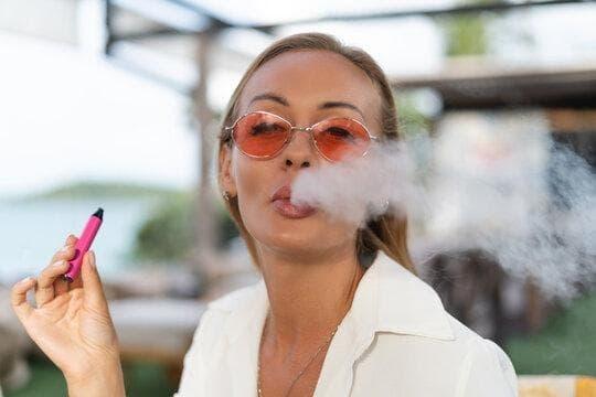 Praktische Tipps zum e-zigarette akku – Sicherheit, Pflege und maximale Laufzeit